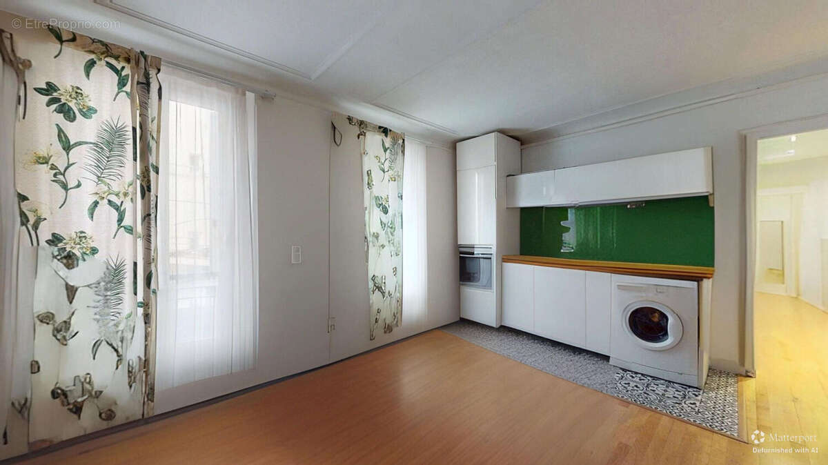 Appartement à PARIS-14E