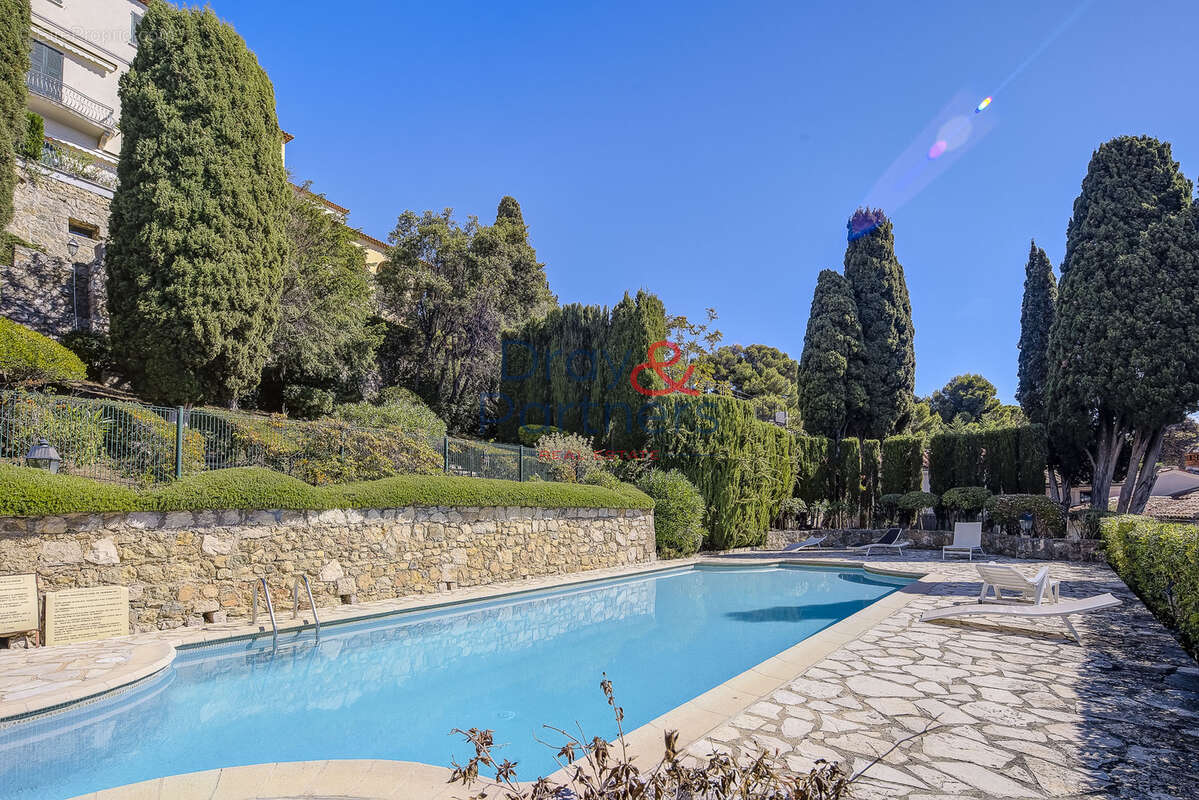 Appartement à ROQUEBRUNE-CAP-MARTIN