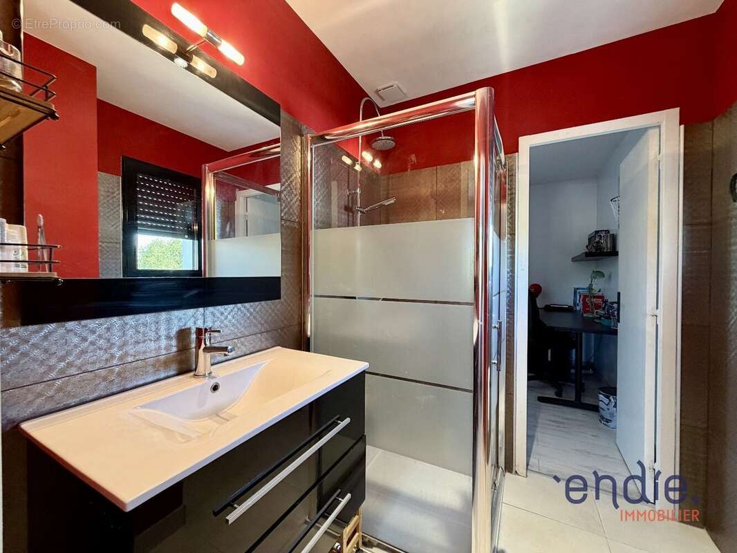 CUNAC - Maison familiale 179 m2 - 5 ch - DPE A - Terrain 759 m2 - Proche ALBI - photo 15