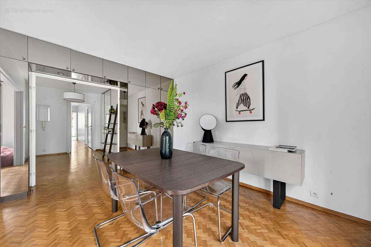 Appartement à PARIS-12E