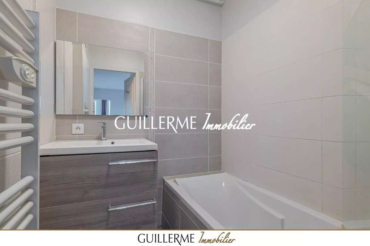 Appartement à CHAMPAGNE-AU-MONT-D'OR