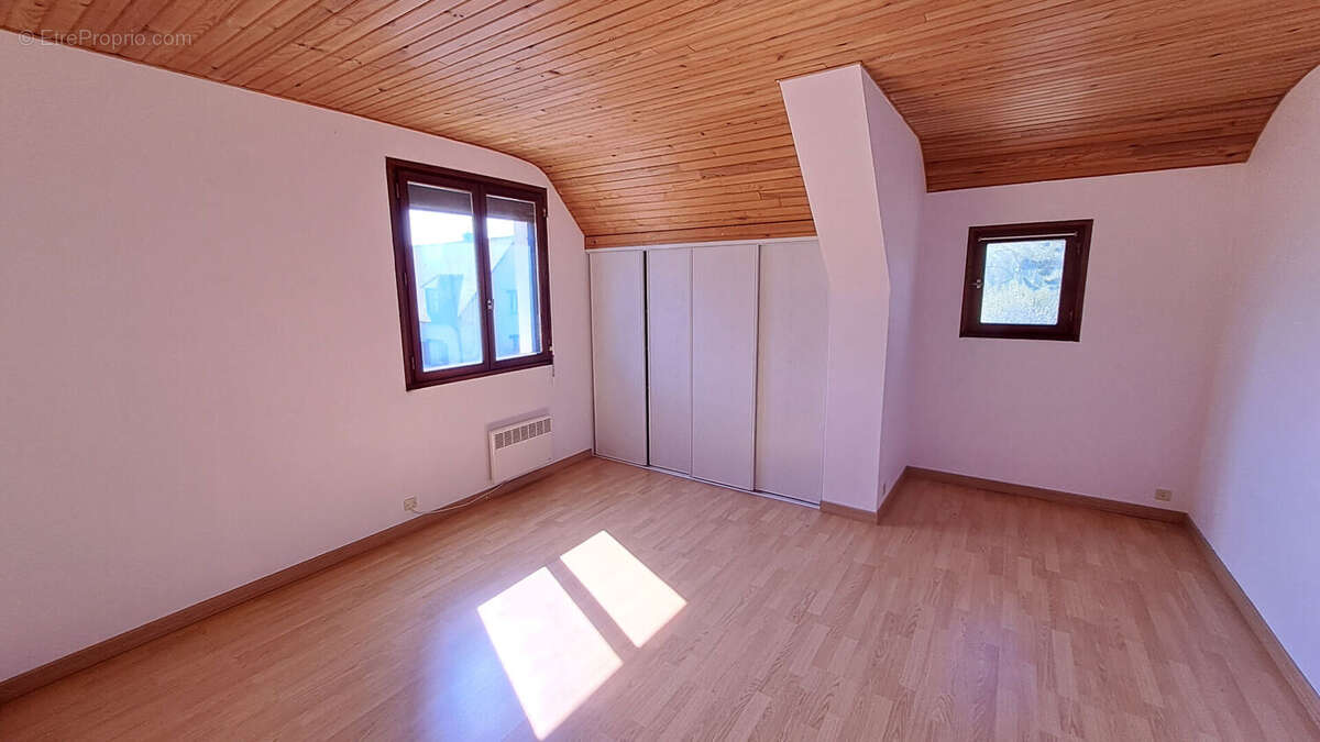 Maison à CERNAY-LA-VILLE