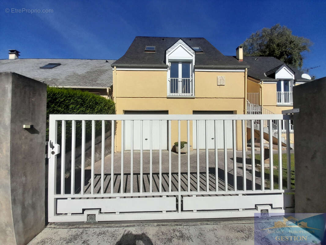 Maison à LOURDES