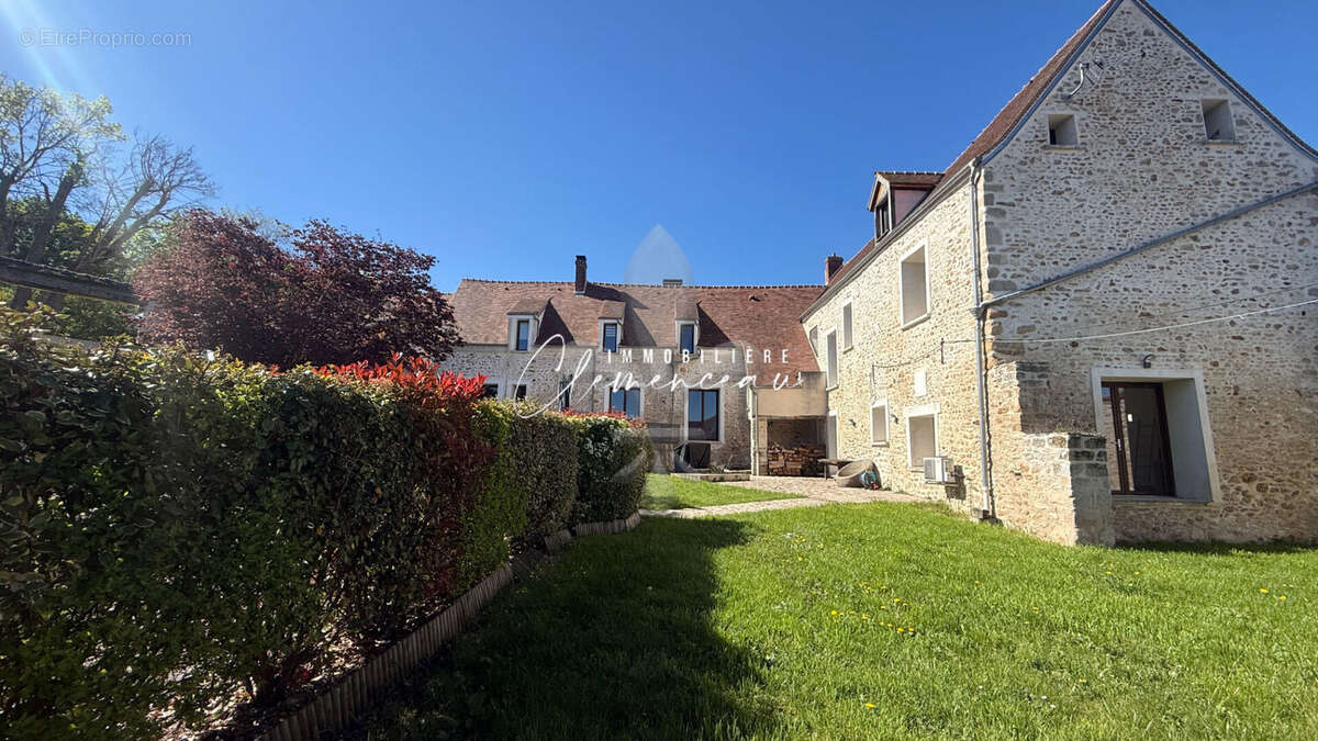 Maison à ECQUEVILLY