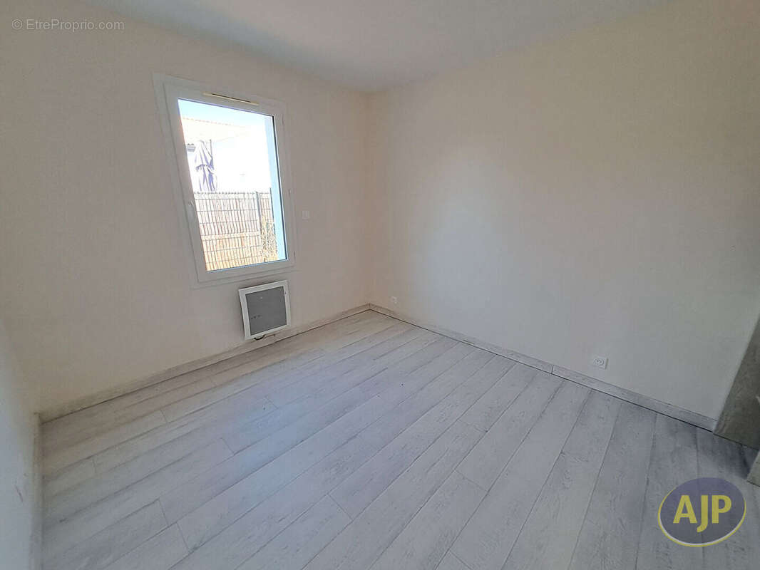CHALLANS - Maison 2 chambres - photo 7