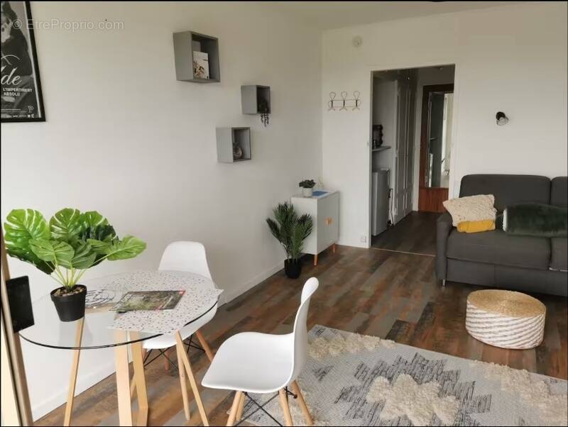 Appartement à MONTRICHARD