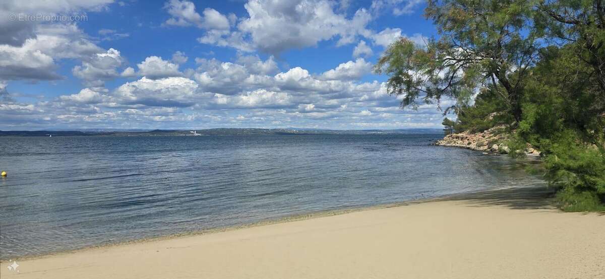 Maison à SAINT-MITRE-LES-REMPARTS