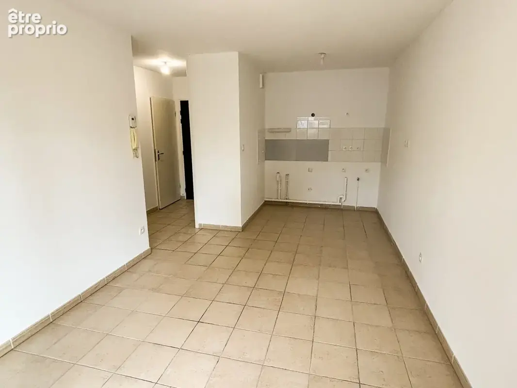 Appartement T2 - Terrasse - parking - photo 3