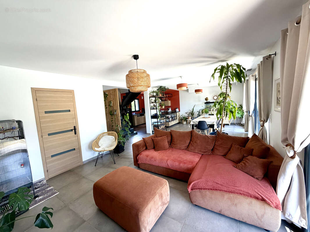 Maison à AUPS