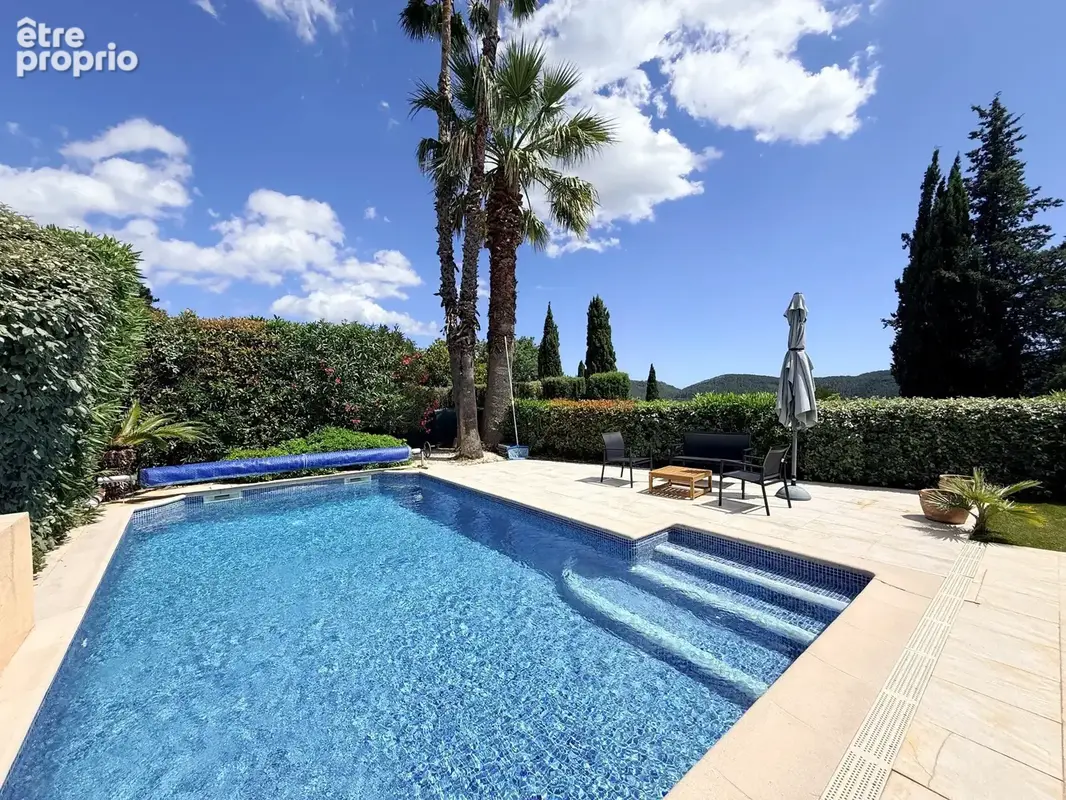Bagnols en Foret Villa individuelle 4 pièce(s) 140m2 env Terrain 1000m2 env Piscine - photo 2