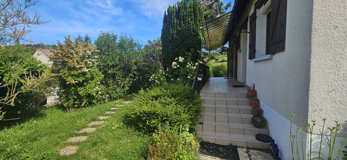 Maison à JUSSY