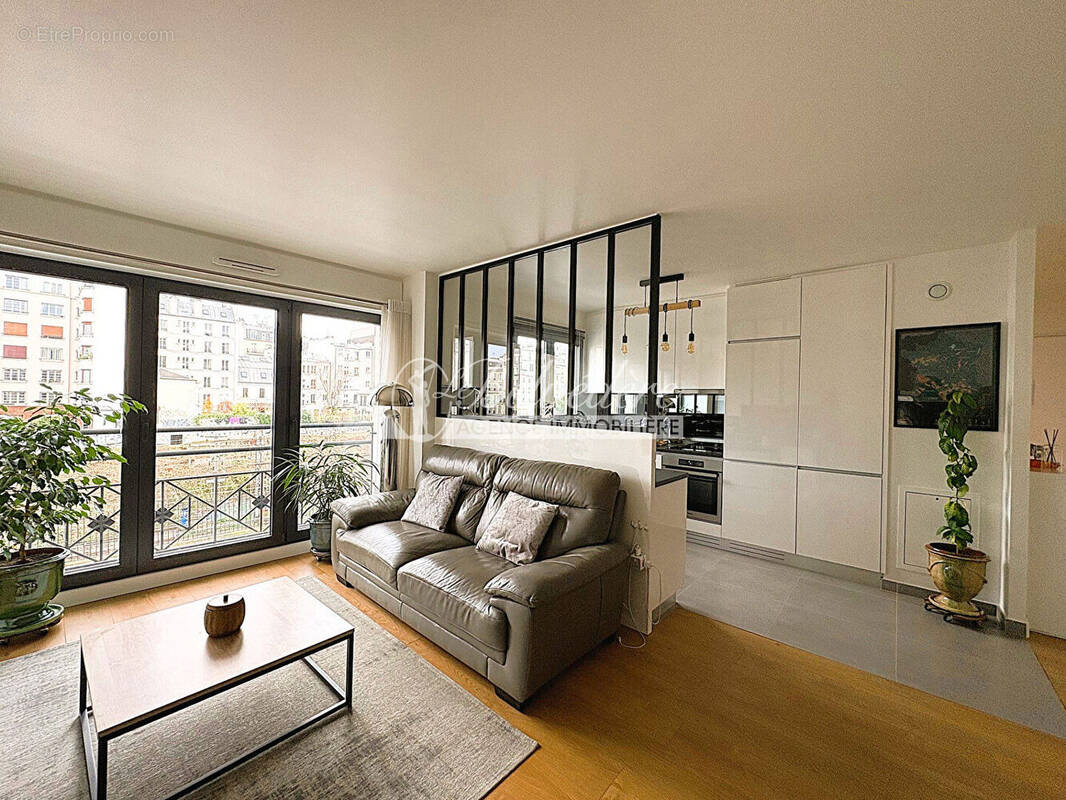 Appartement à PARIS-17E