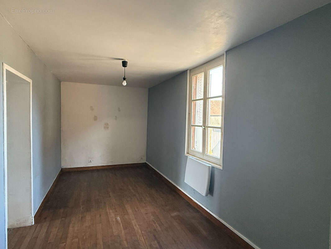 Maison à LACHAPELLE-AUX-POTS