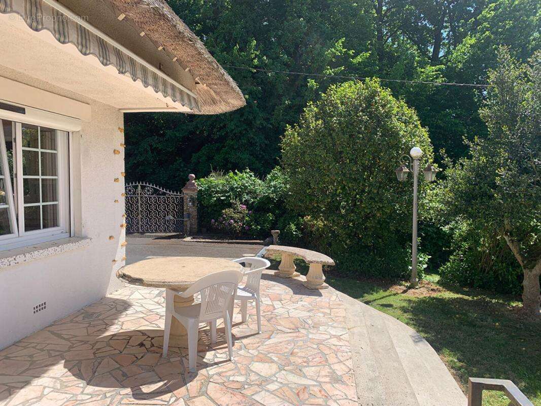 Maison 99 m2 avec sous sol et grand ardin arboré - photo 3