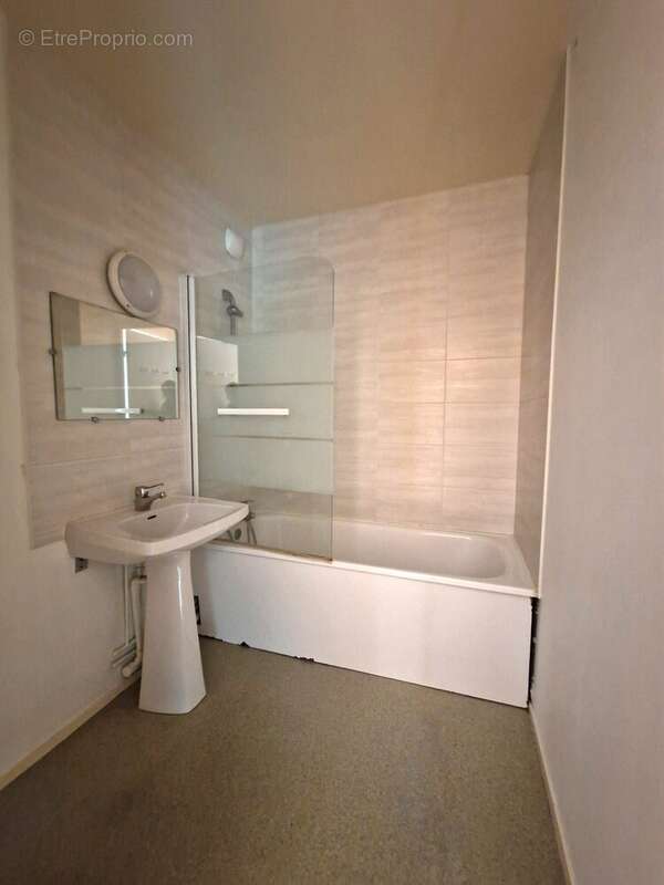 Appartement à SAINT-SEBASTIEN-SUR-LOIRE