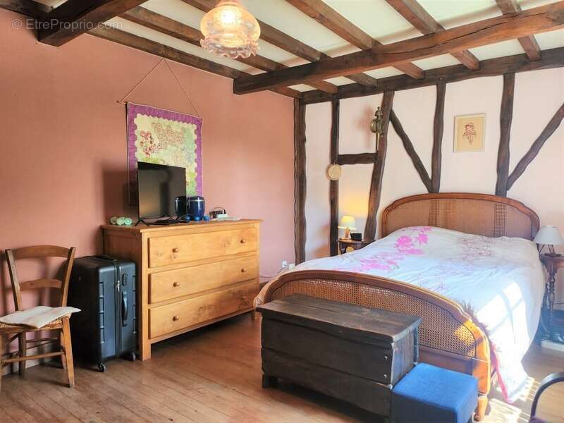 Longère en pierre avec 3 chambres - Dépendances - 2.76 hectares - proche de MONFLANQUIN (Lot-et-Garonne) - photo 8