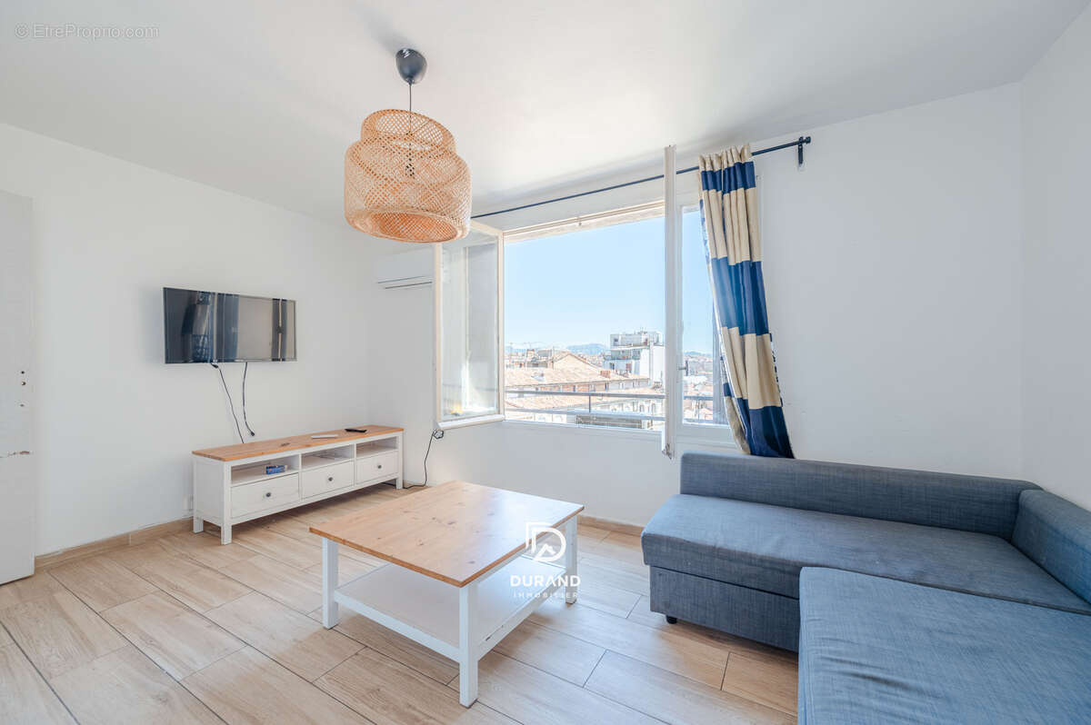 Appartement à MARSEILLE-1E