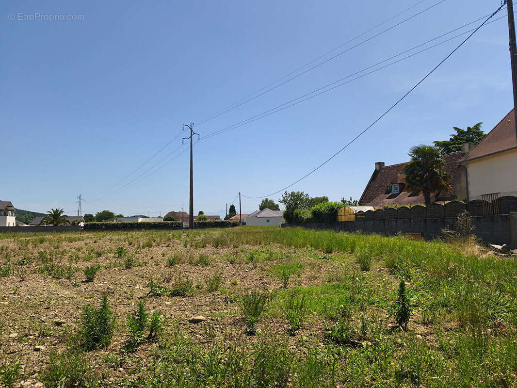 Terrain à MEILLON