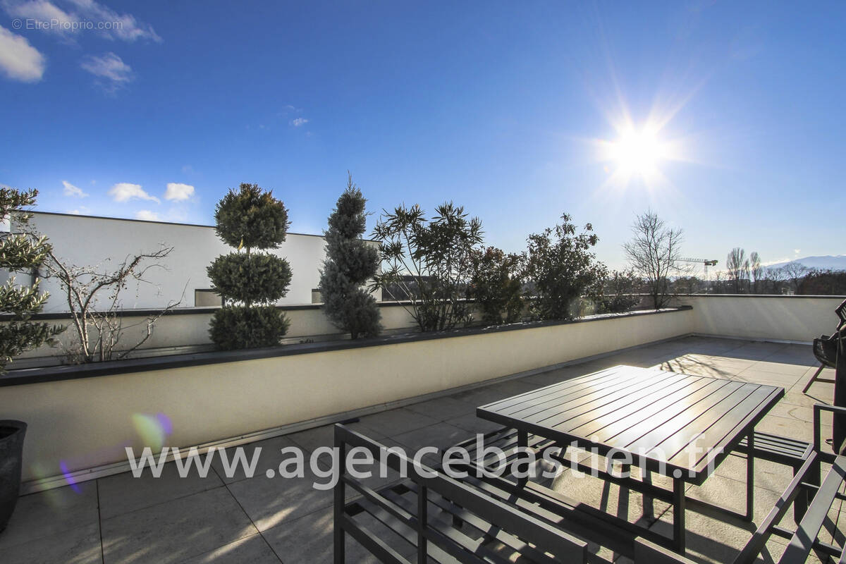 Appartement à FERNEY-VOLTAIRE