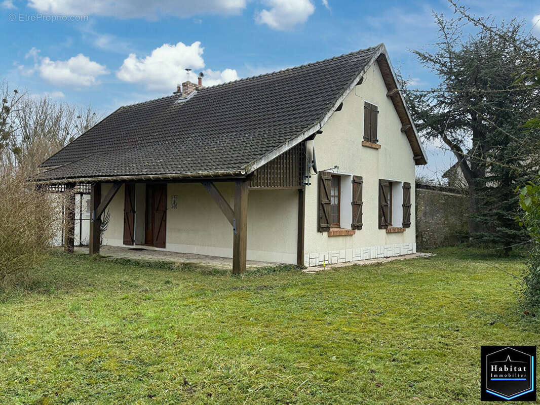 Maison à OISSERY