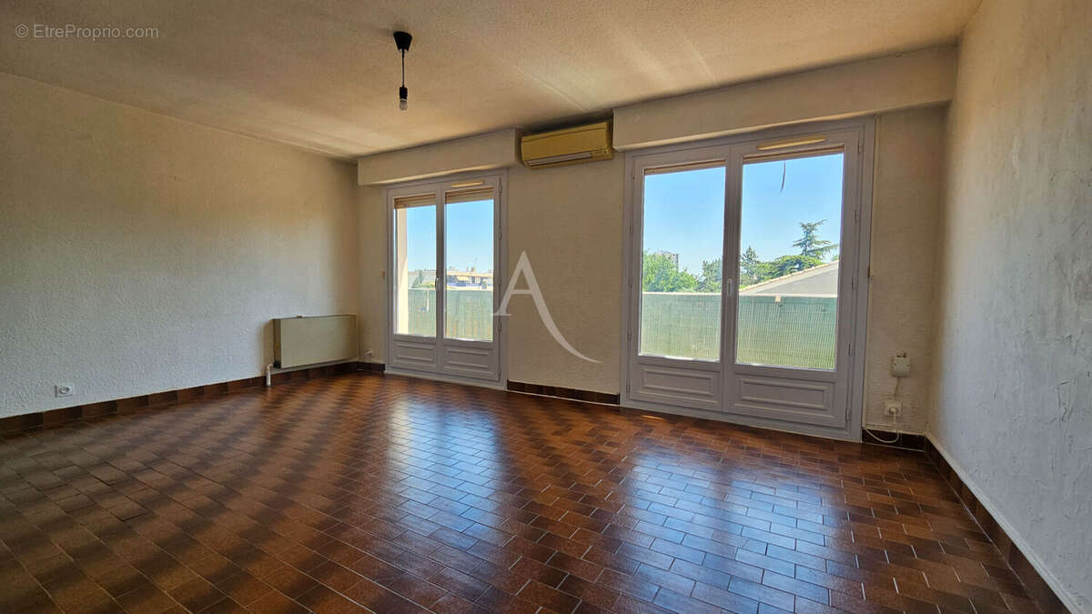 Appartement Nimes 2 pièce(s) 48.86 m2 - photo 2