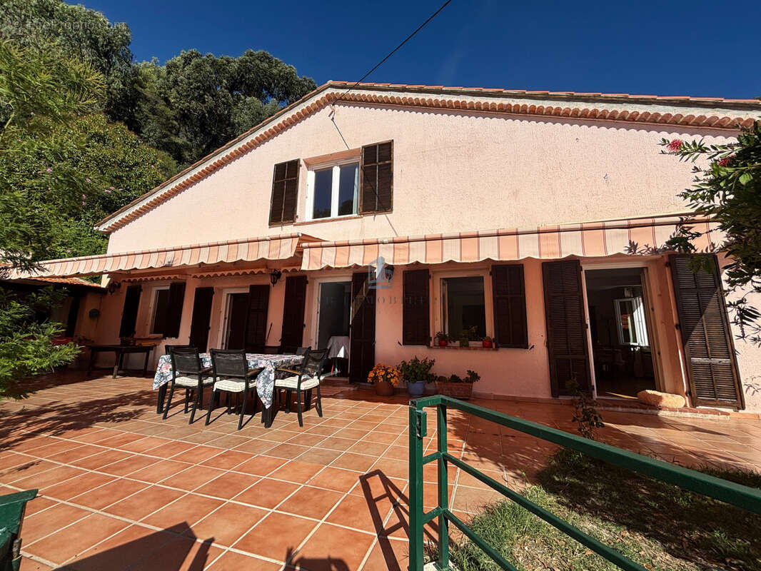 Maison à ROQUEBRUNE-CAP-MARTIN