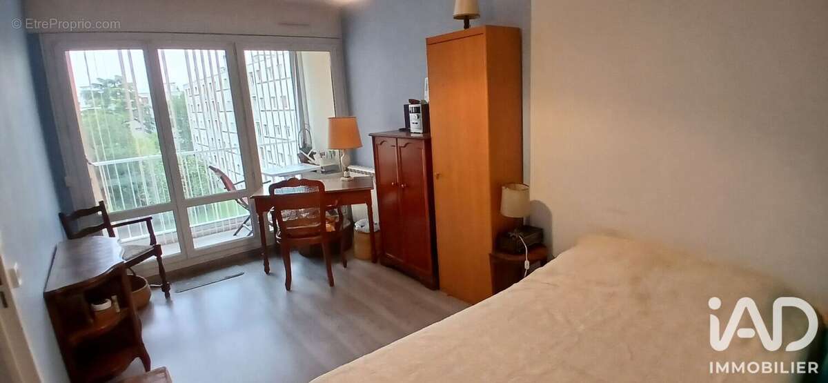 Appartement 50 m² à Saint-Jean-De-La-Ruelle  - photo 5