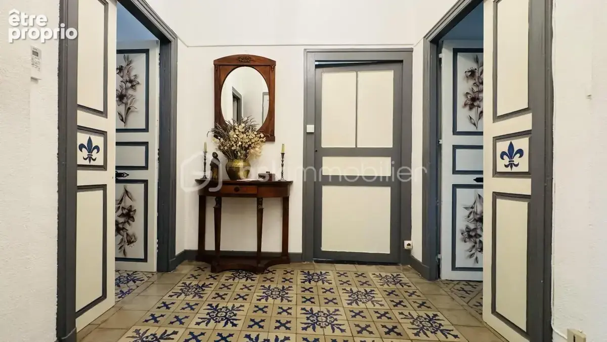Maison bourgeoise avec commerce de 562 m² pour rénovation partielle - photo 9