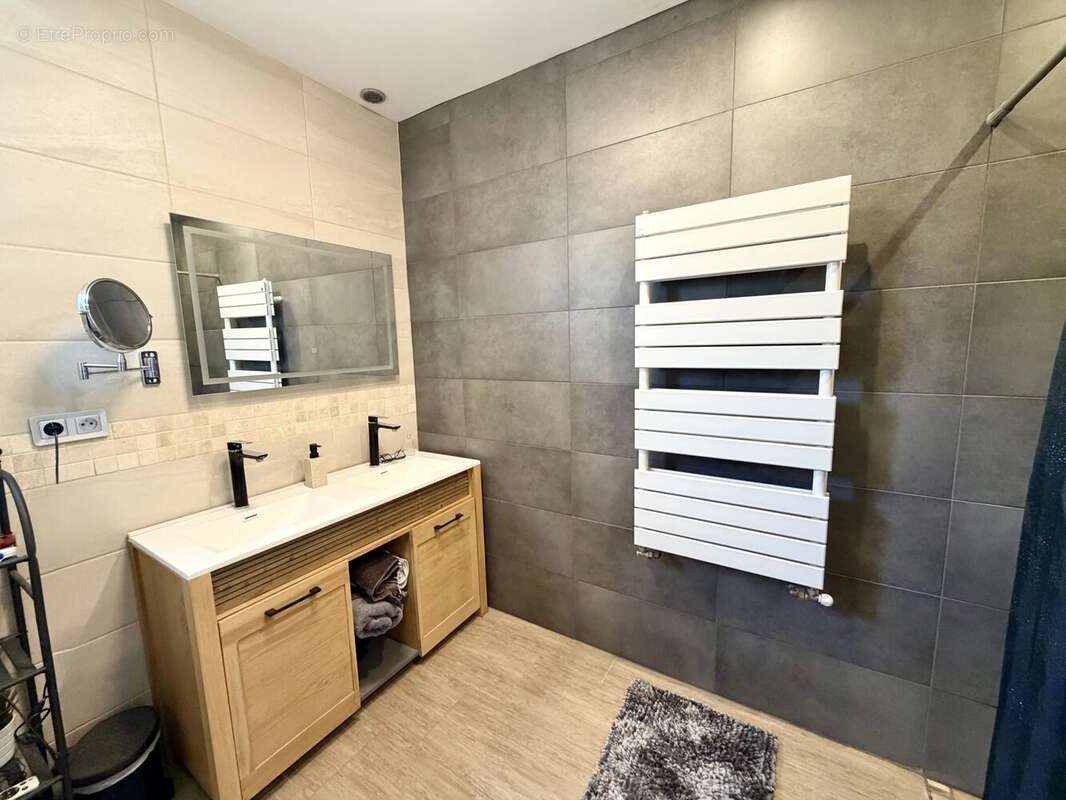 Pérignat-lès-Sarliève : Villa 174m², 4 chambres et spa balnéo - photo 9