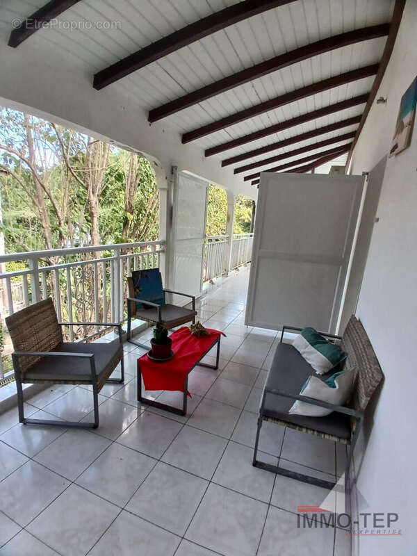 Espace terrasse - Appartement à MORNE-A-L'EAU