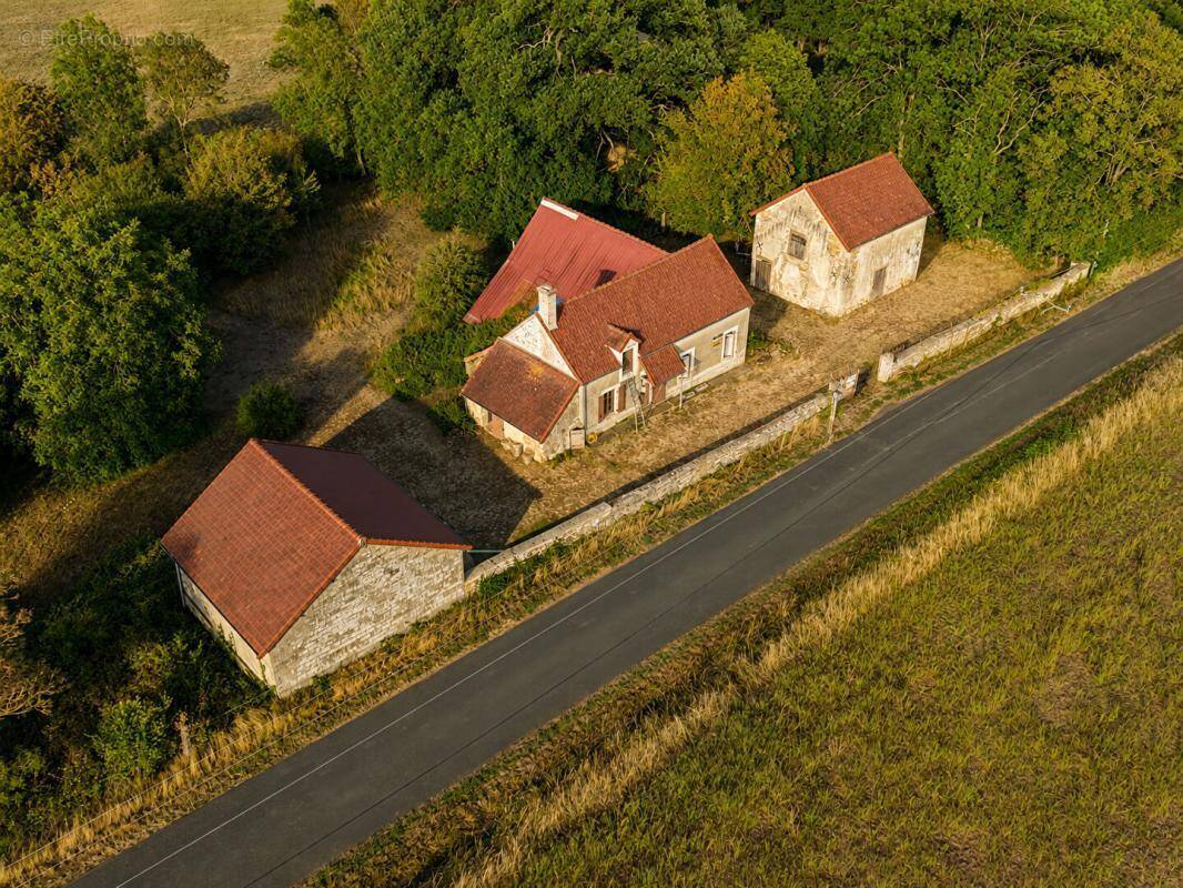 Maison à CHATEAUMEILLANT