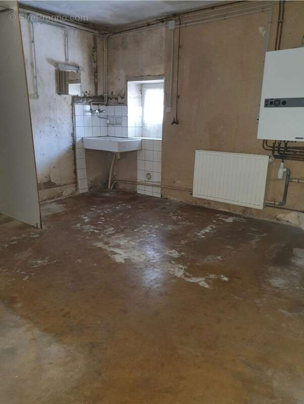 Maison T5 à vendre VITTEL (88) avec petit garage, cave et terrain - photo 16