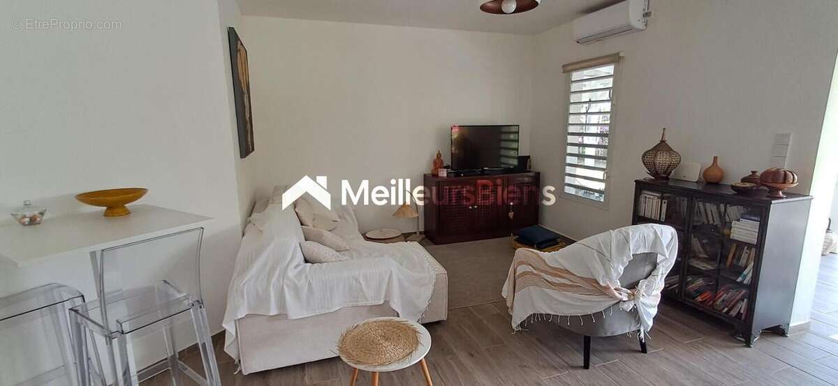 Maison familiale 4 pièces avec jardin de 591 m² à Petit-Bourg - photo 12