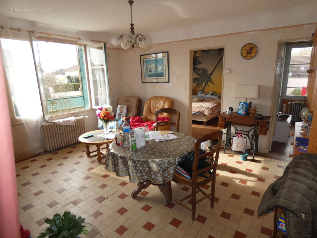 Maison à MIGENNES