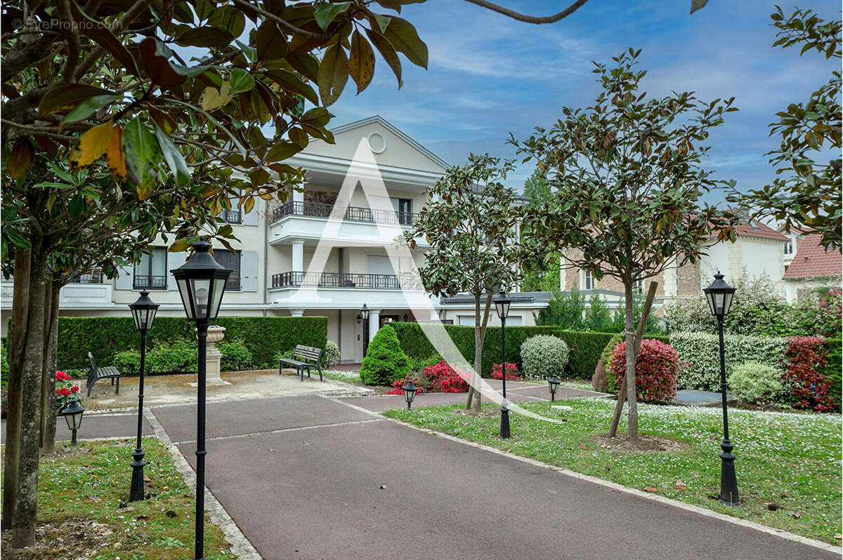 Appartement à SAINT-CYR-L'ECOLE