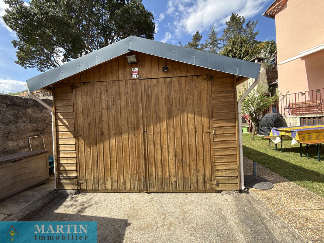 Maison à SAINT-LAURENT-DE-CERDANS
