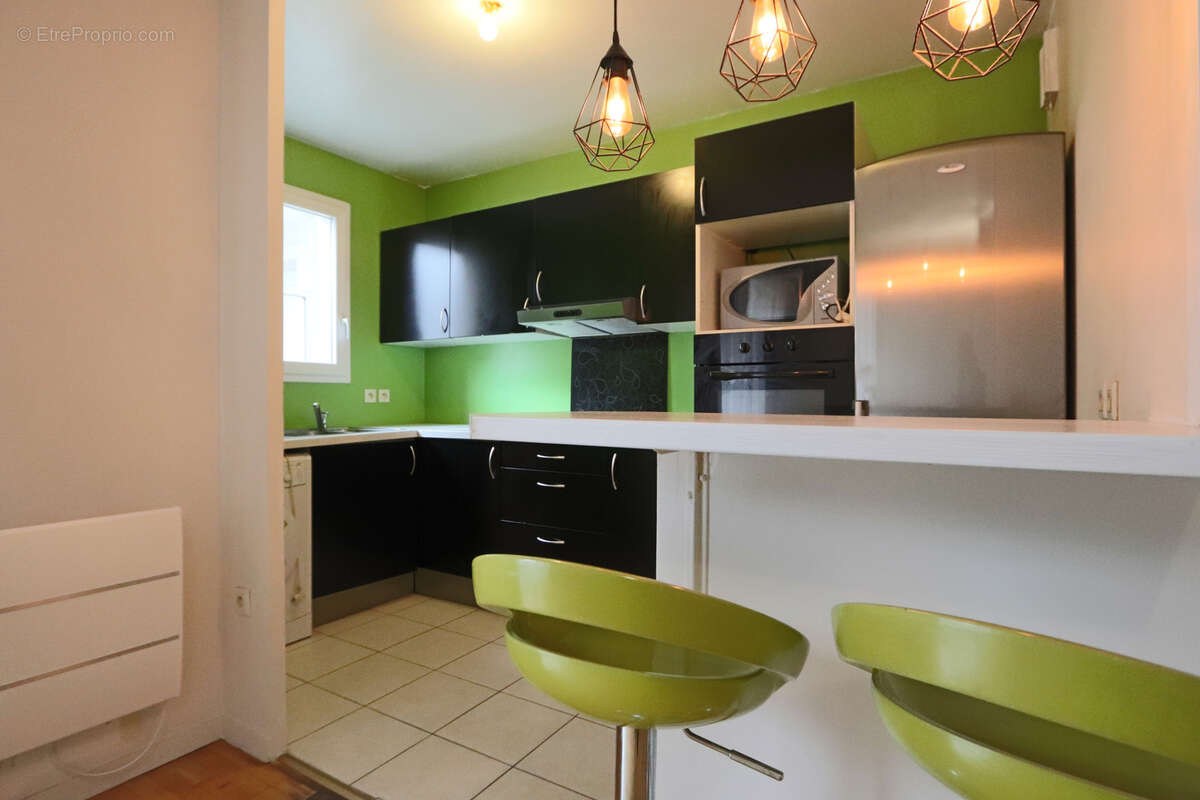 Appartement à LES PAVILLONS-SOUS-BOIS