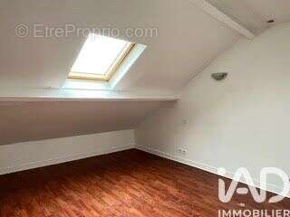 Photo 3 - Appartement à LIVRY-GARGAN