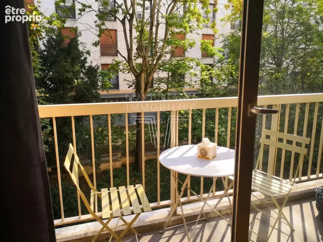 Passy - 33 m2 - grand balcon sud-ouest - - photo 3