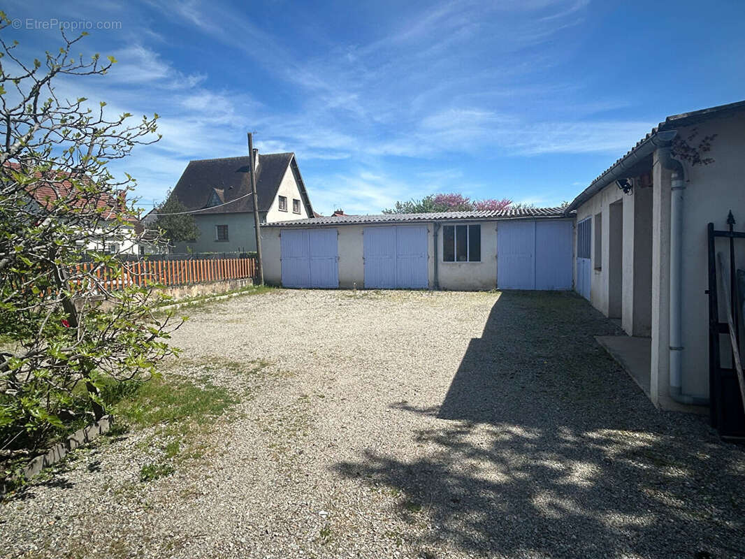 Maison à MONTLUCON