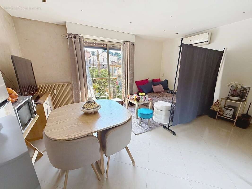 Appartement à LE CANNET