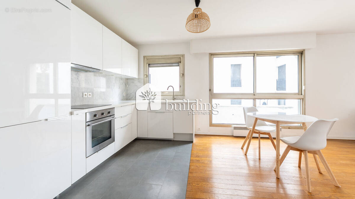 Appartement à NEUILLY-SUR-SEINE
