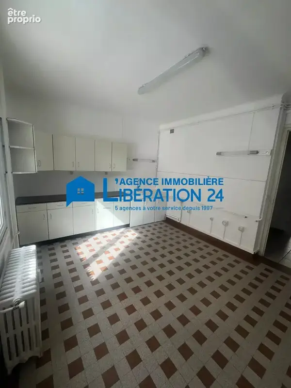 Appartement T2 de 60 m² à Saint-Étienne - photo 6