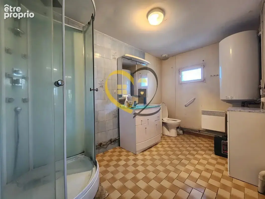 Maison à rénover avec grange et dépendances sur 1 000 m² de terrain - photo 5