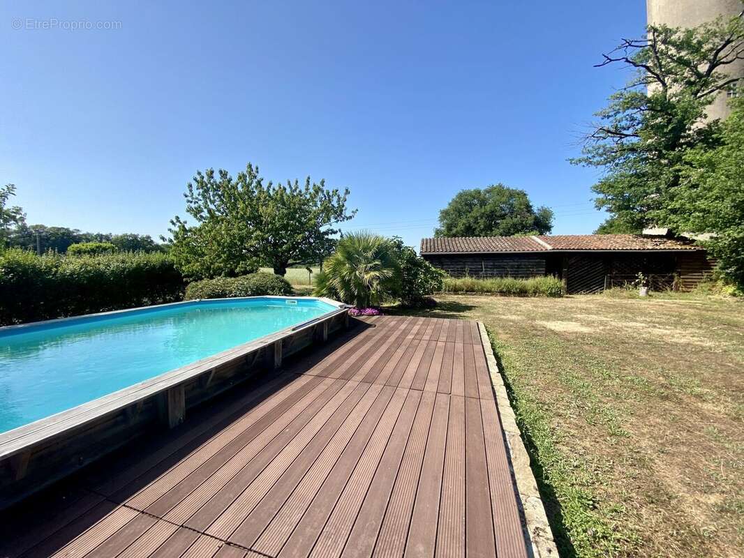 Maison à PEYRAT-DE-BELLAC