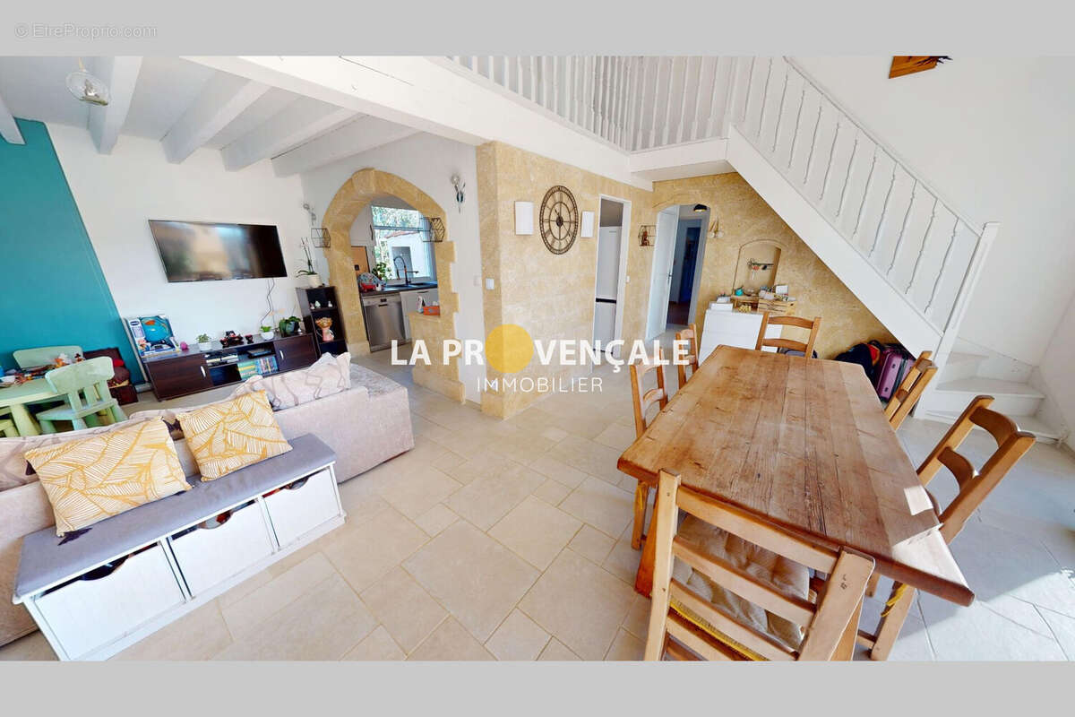 Maison à POURRIERES