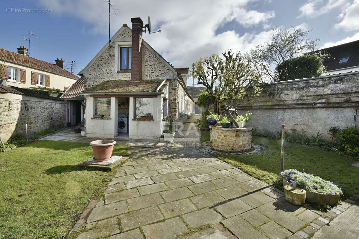 Maison à JOUARS-PONTCHARTRAIN