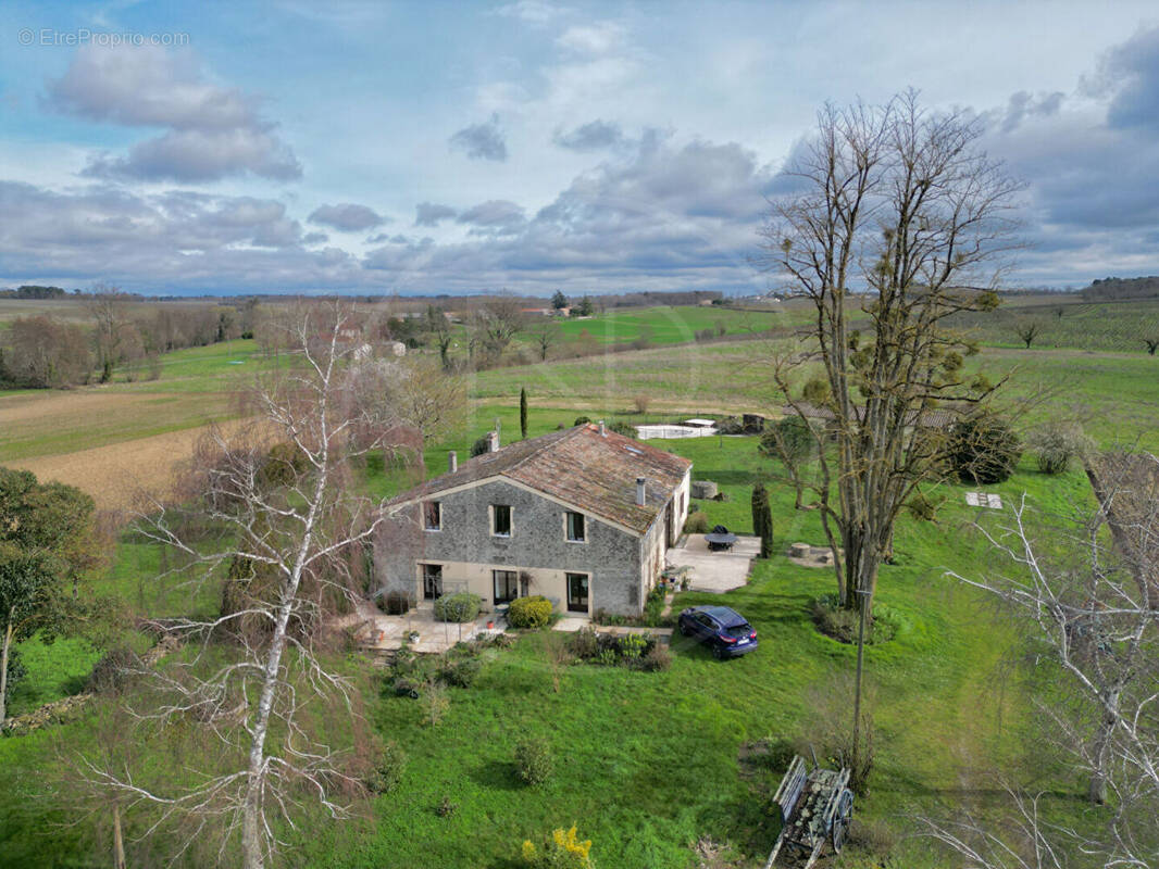 Maison à SAUVETERRE-DE-GUYENNE