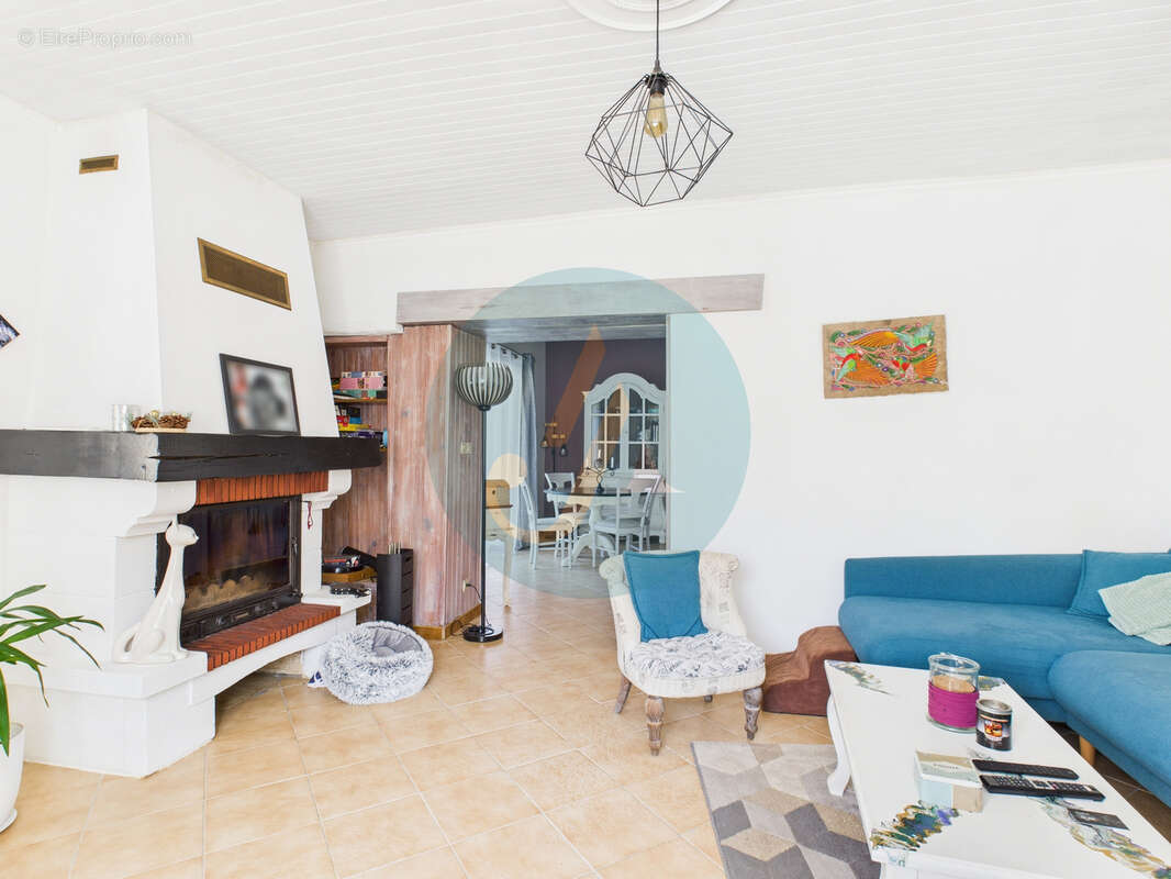 Maison à SAINT-AMAND-EN-PUISAYE