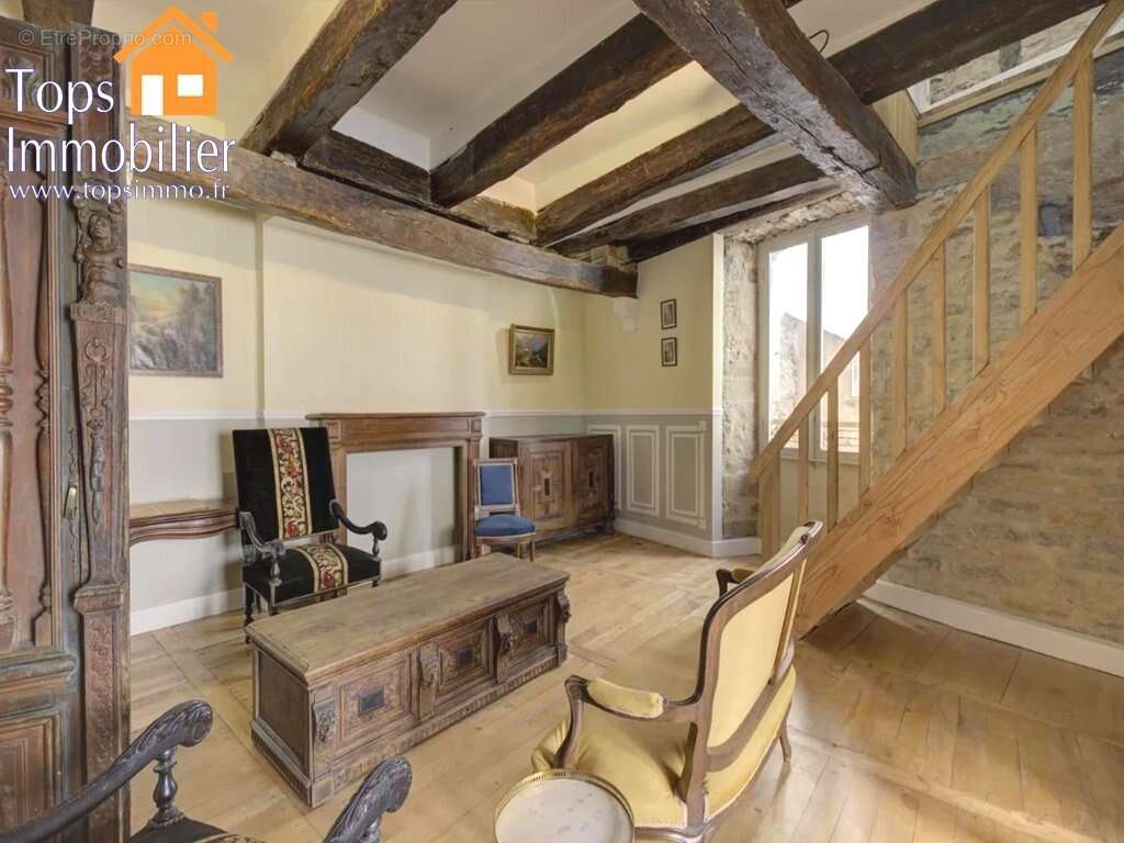 Maison à VILLEFRANCHE-DE-ROUERGUE